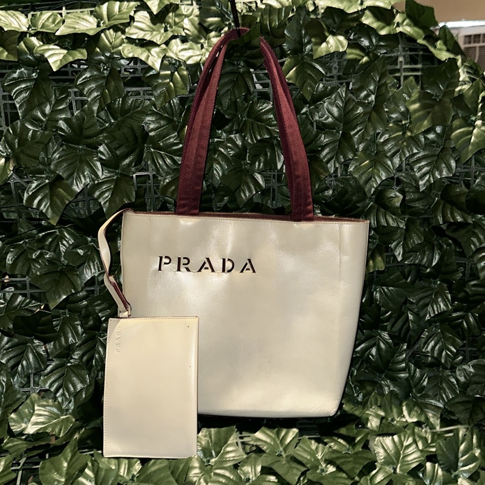 Gorgeous leather cream PRADA small tote with wine color suede 👜